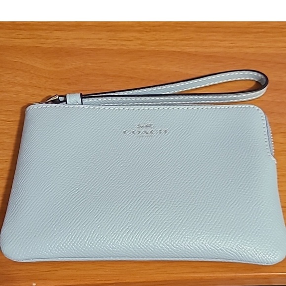 Coach Blue Leather women's Bag wristlet Brand New - Picture 4 of 5